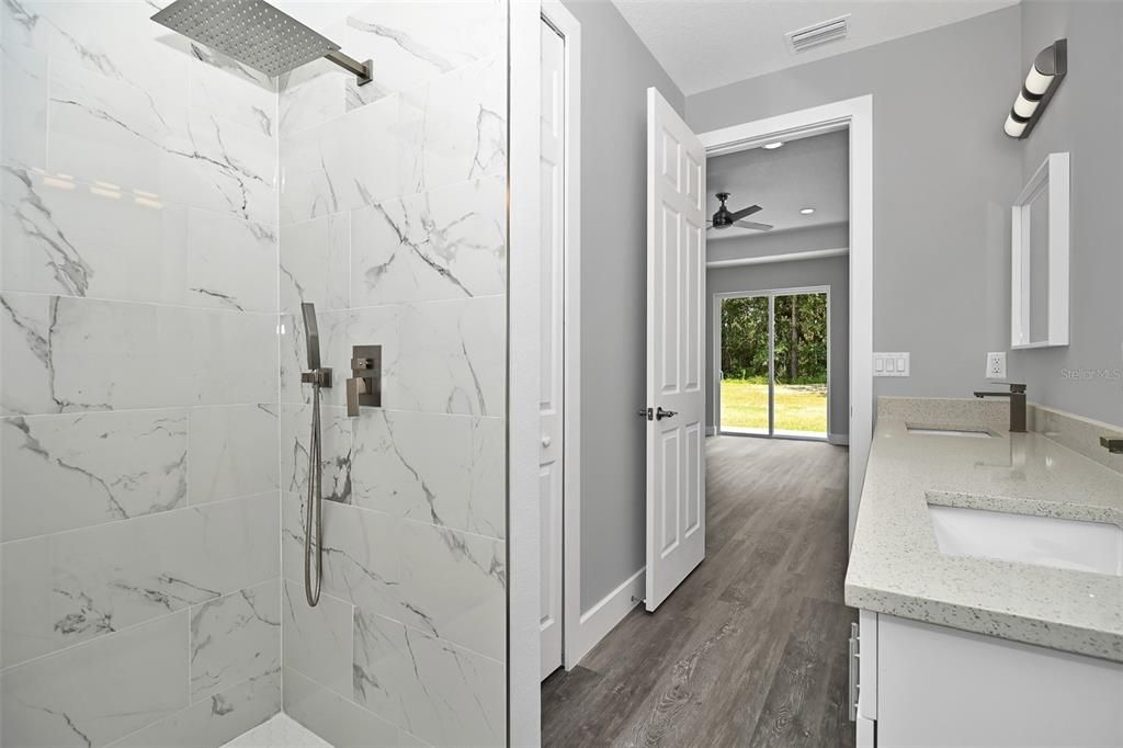 For Sale: $339,900 (3 beds, 2 baths, 1772 Square Feet)