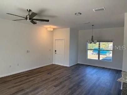 Active With Contract: $339,900 (3 beds, 2 baths, 1548 Square Feet)