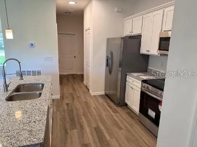 Active With Contract: $339,900 (3 beds, 2 baths, 1548 Square Feet)