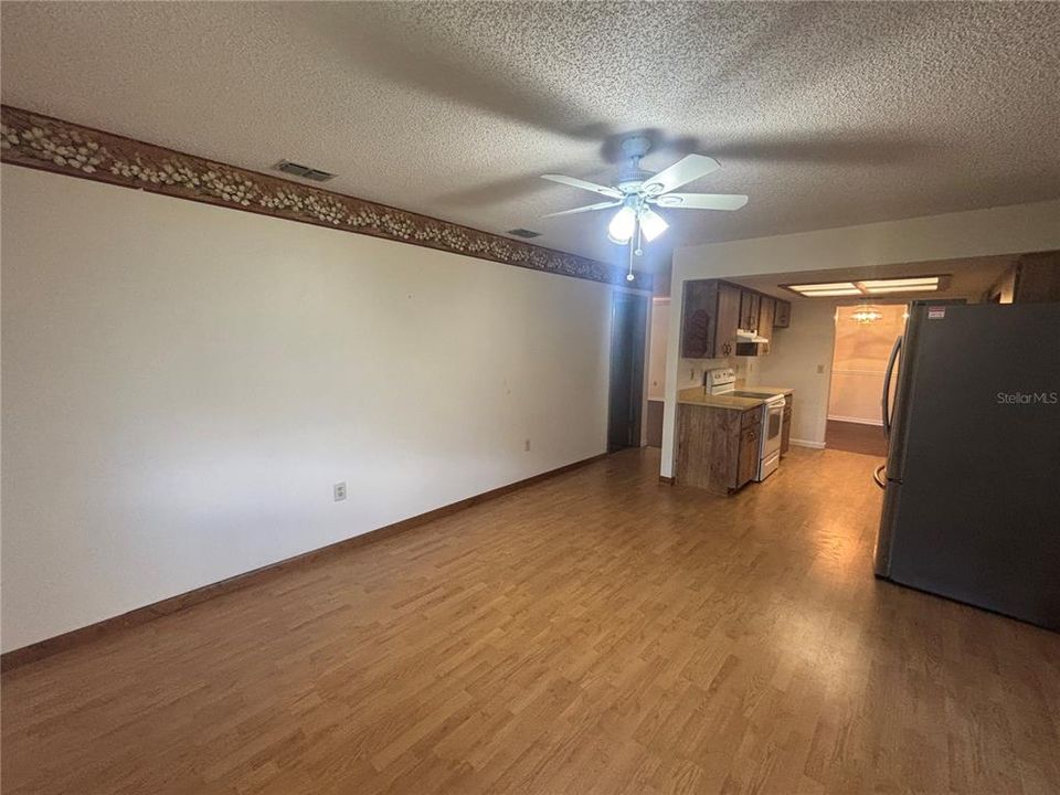 En Renta: $1,595 (3 camas, 2 baños, 1456 Pies cuadrados)