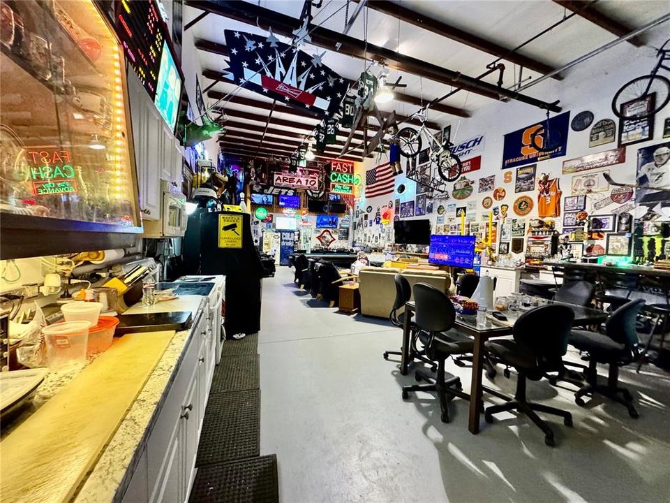 待售: $949,000 (0 贝兹, 0 浴室, 1725 平方英尺)