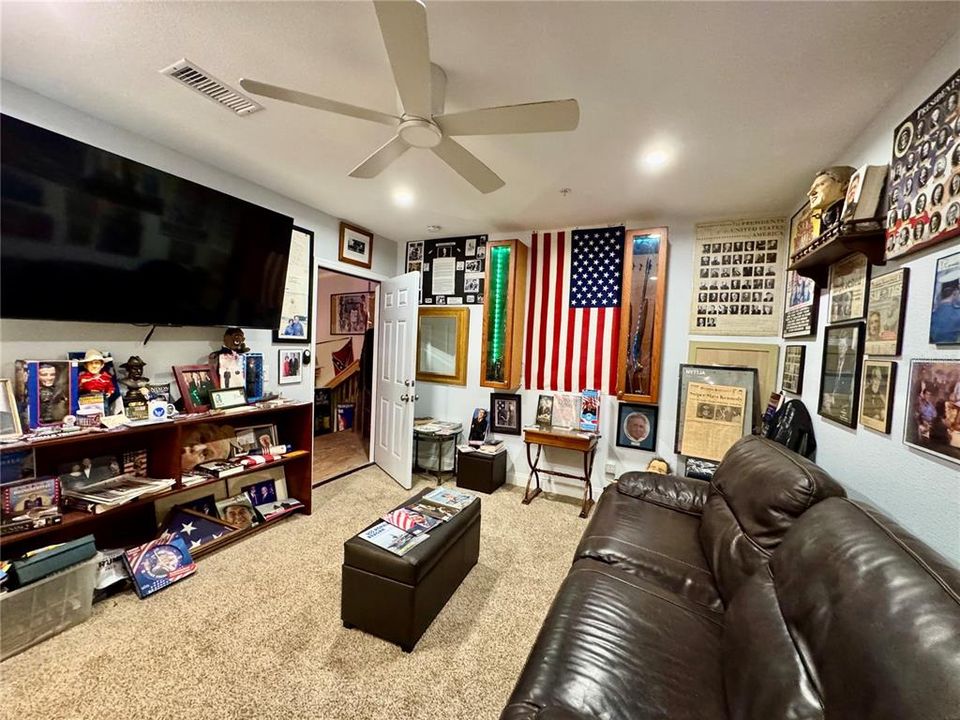 待售: $949,000 (0 贝兹, 0 浴室, 1725 平方英尺)