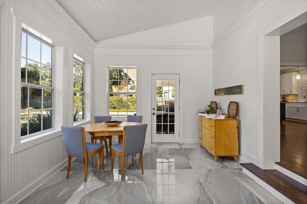 待售: $2,345,000 (4 贝兹, 3 浴室, 3986 平方英尺)