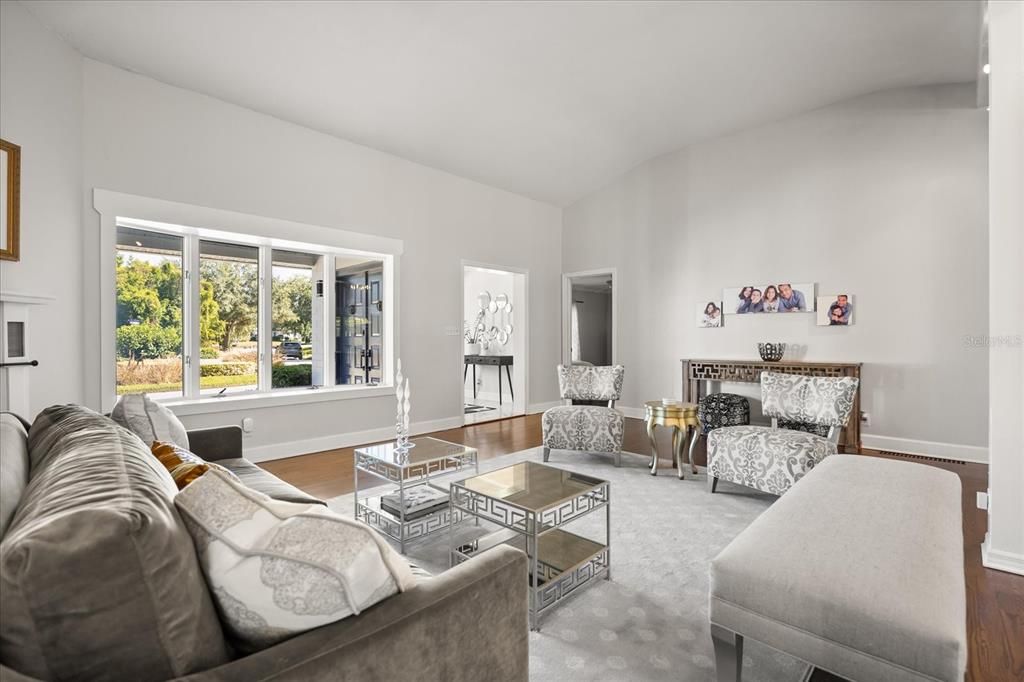 待售: $2,345,000 (4 贝兹, 3 浴室, 3986 平方英尺)