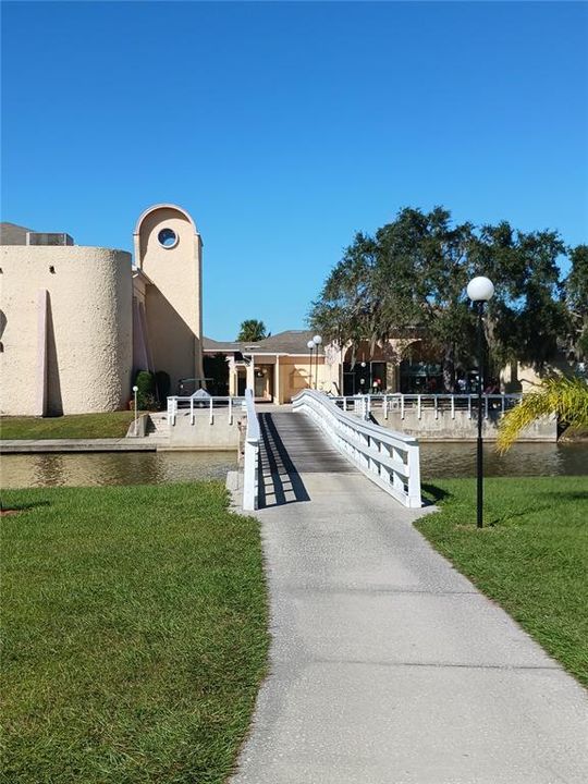 待售: $114,900 (1 贝兹, 2 浴室, 802 平方英尺)