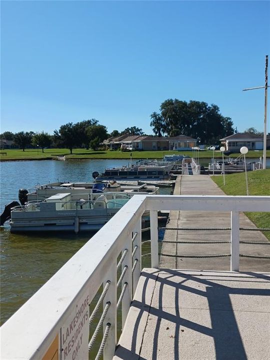 待售: $114,900 (1 贝兹, 2 浴室, 802 平方英尺)