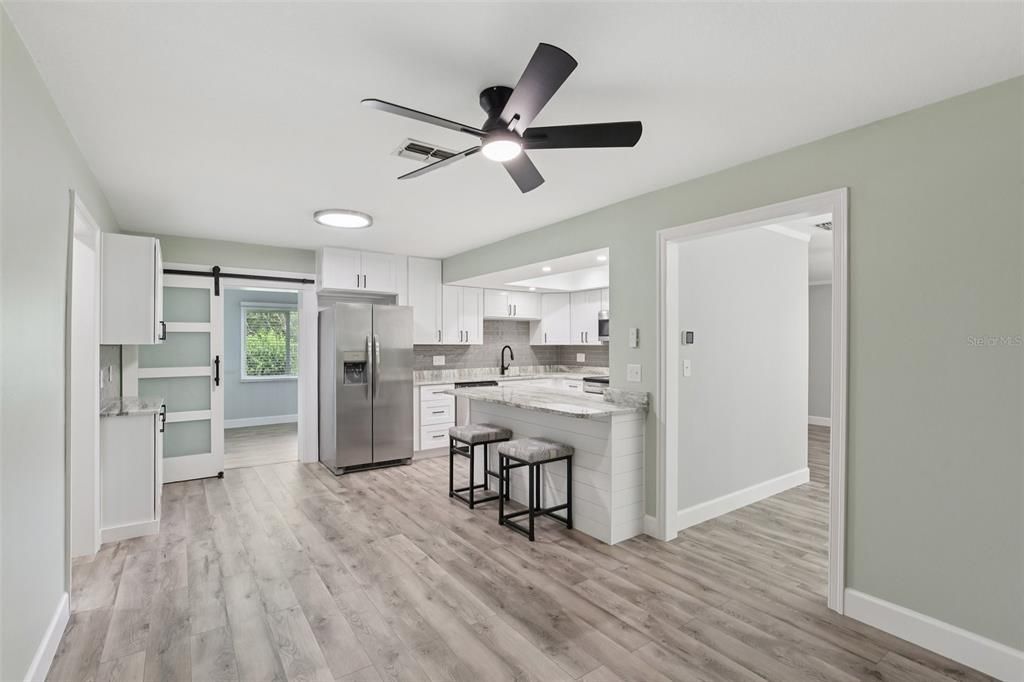 出租: $2,400 (2 贝兹, 2 浴室, 1578 平方英尺)