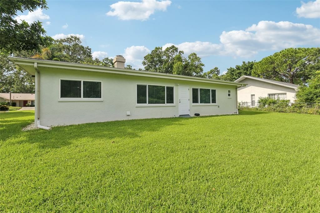 出租: $2,400 (2 贝兹, 2 浴室, 1578 平方英尺)