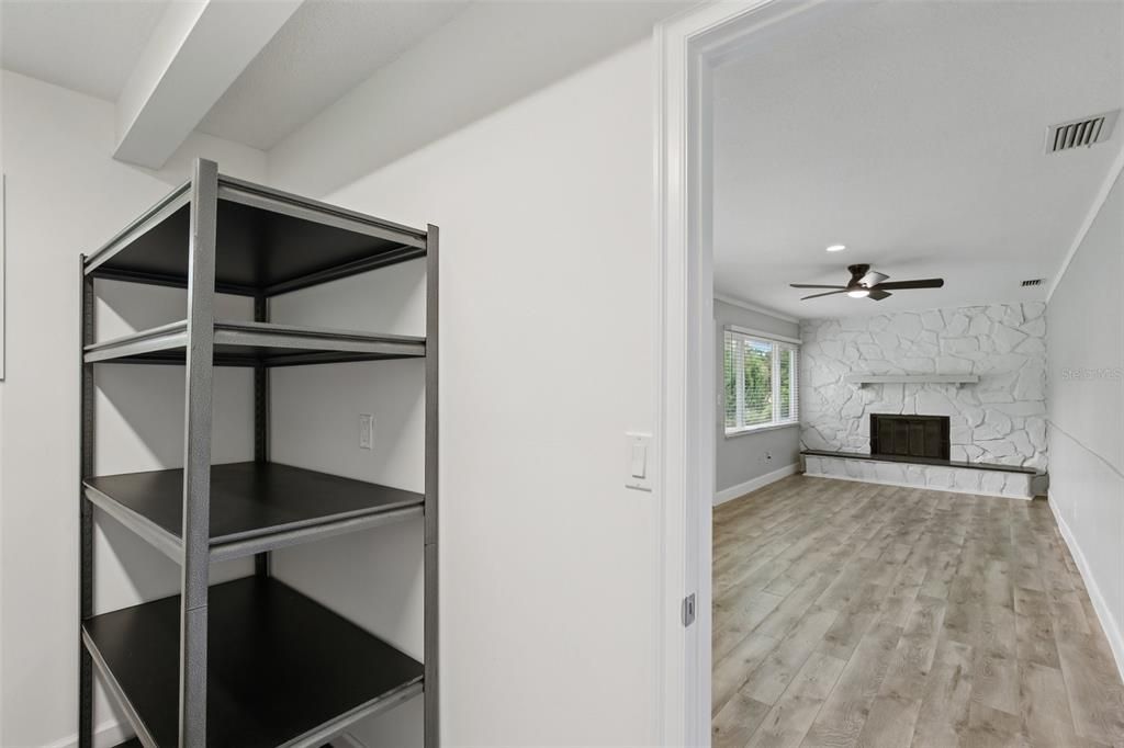 出租: $2,400 (2 贝兹, 2 浴室, 1578 平方英尺)