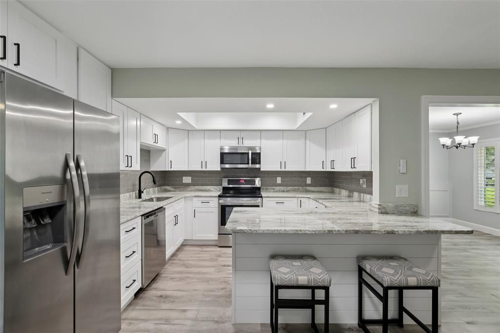 出租: $2,400 (2 贝兹, 2 浴室, 1578 平方英尺)