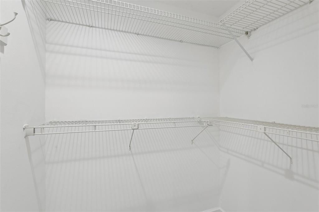 出租: $2,400 (2 贝兹, 2 浴室, 1578 平方英尺)