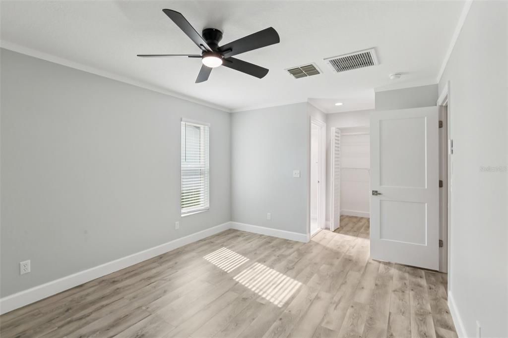 出租: $2,400 (2 贝兹, 2 浴室, 1578 平方英尺)