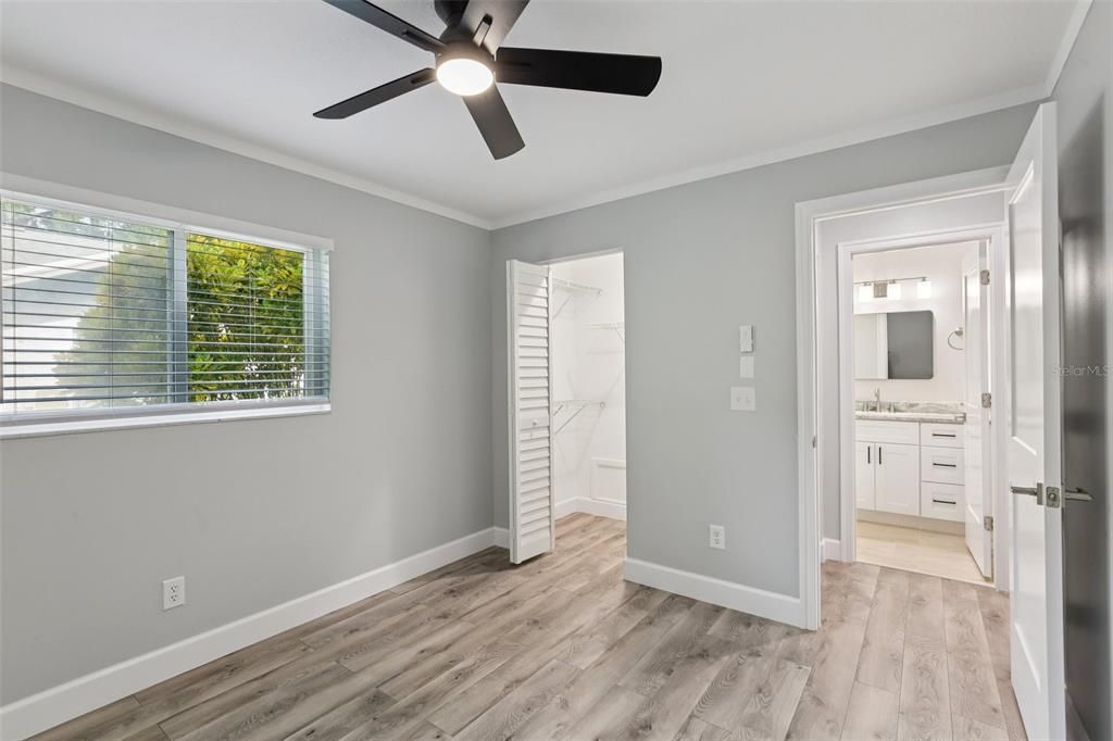 出租: $2,400 (2 贝兹, 2 浴室, 1578 平方英尺)