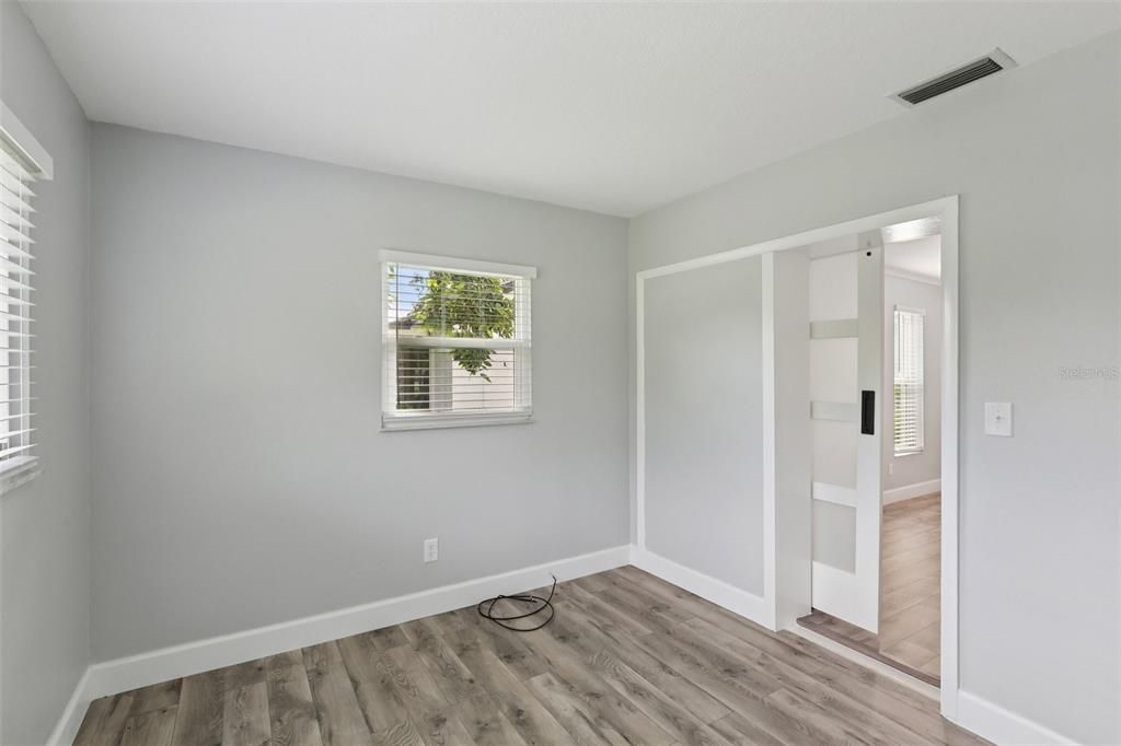 出租: $2,400 (2 贝兹, 2 浴室, 1578 平方英尺)