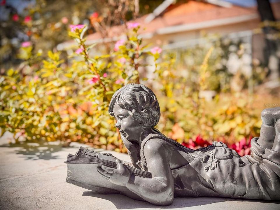 合同活跃: $376,000 (3 贝兹, 2 浴室, 1427 平方英尺)