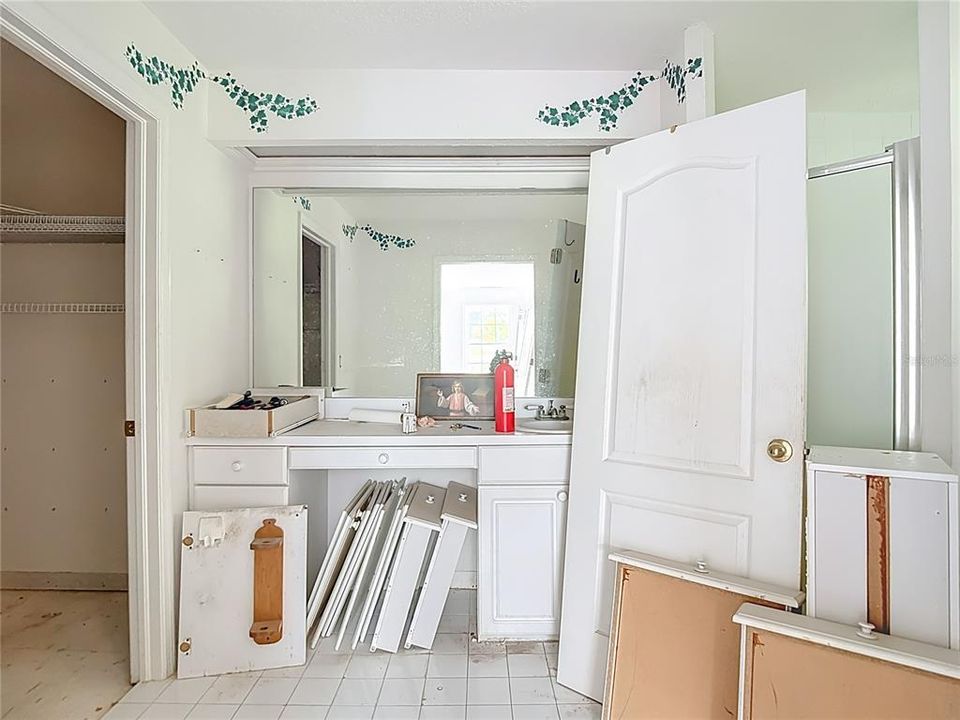 For Sale: $449,950 (4 beds, 3 baths, 3087 Square Feet)