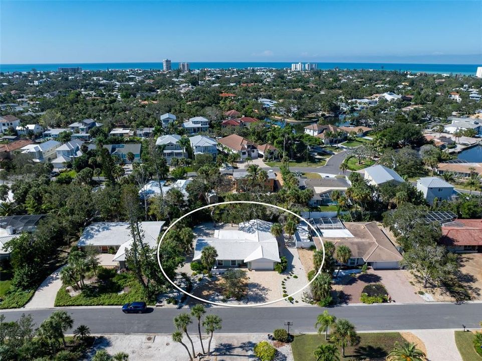 For Sale: $1,000,000 (4 beds, 2 baths, 1859 Square Feet)