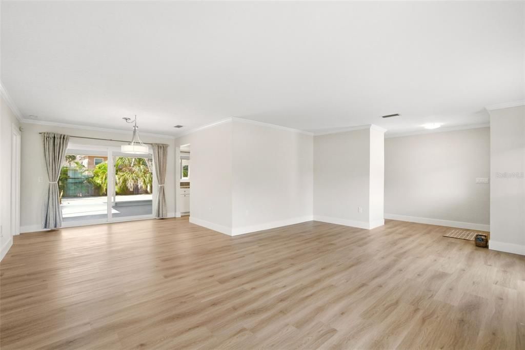 For Sale: $1,000,000 (4 beds, 2 baths, 1859 Square Feet)