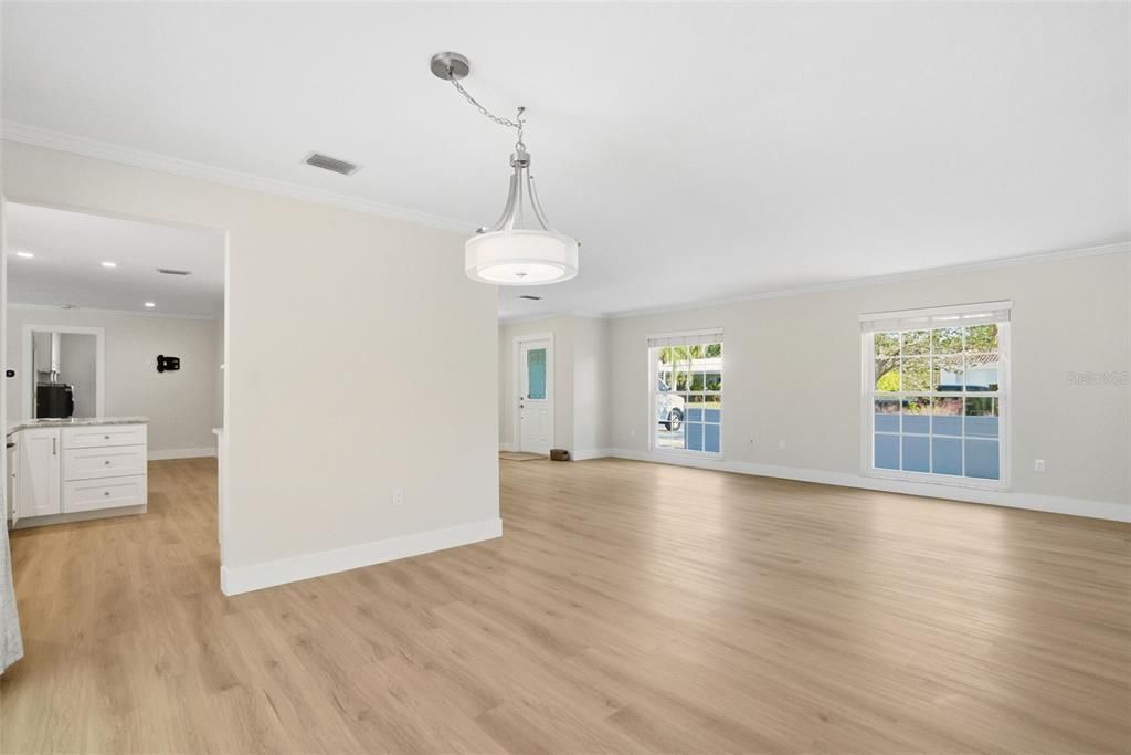 For Sale: $1,000,000 (4 beds, 2 baths, 1859 Square Feet)