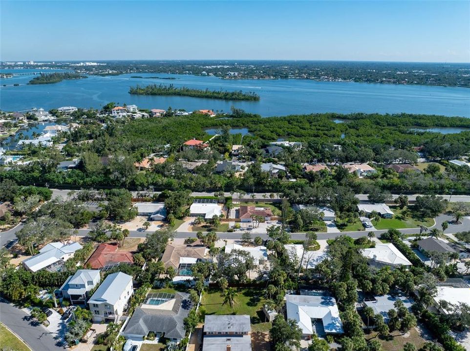 For Sale: $1,000,000 (4 beds, 2 baths, 1859 Square Feet)
