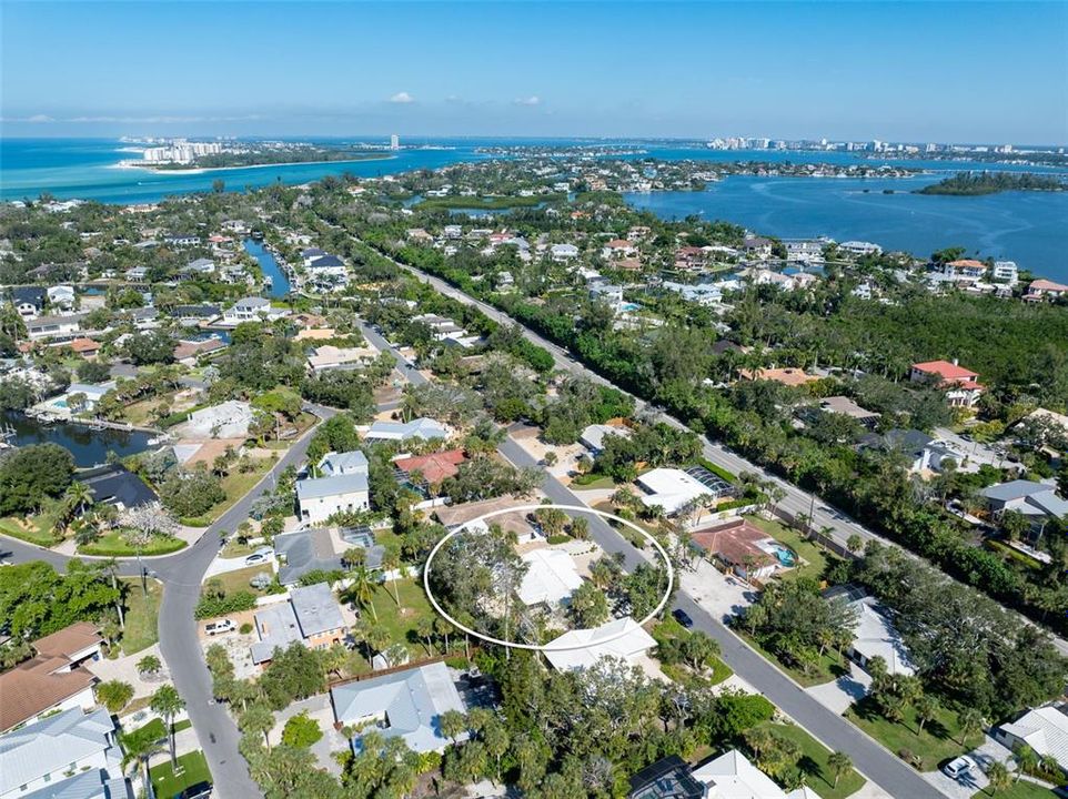 For Sale: $1,000,000 (4 beds, 2 baths, 1859 Square Feet)