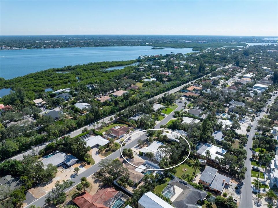 For Sale: $1,000,000 (4 beds, 2 baths, 1859 Square Feet)