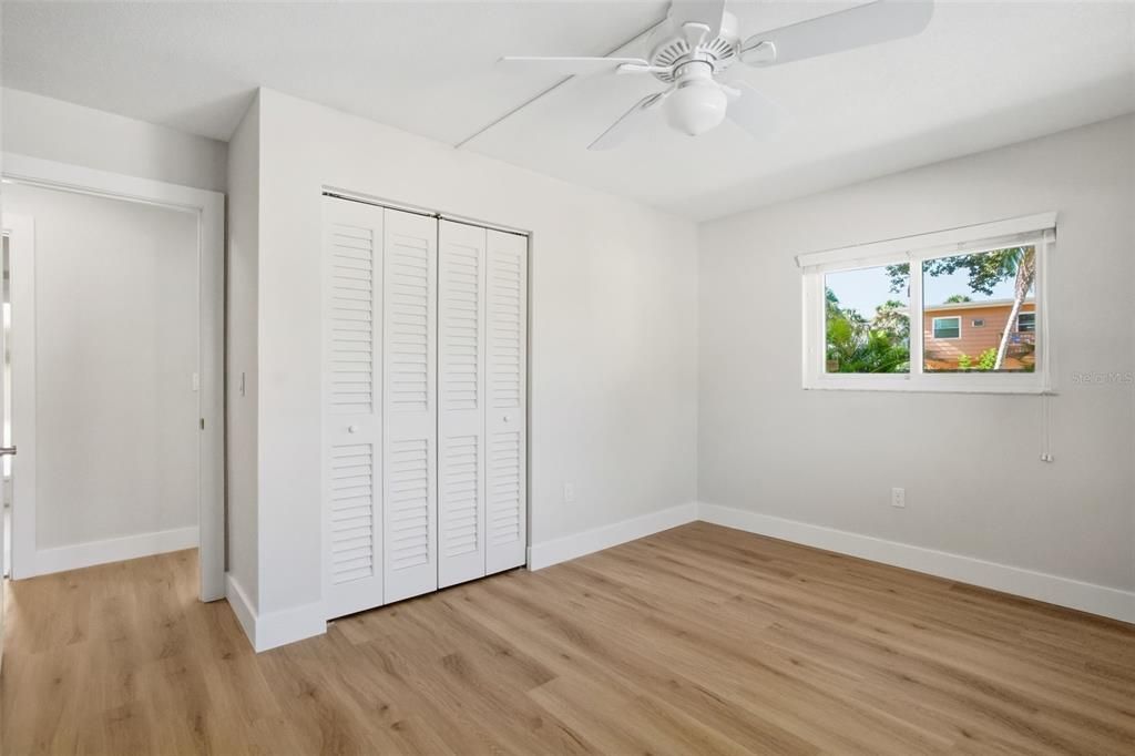 For Sale: $1,000,000 (4 beds, 2 baths, 1859 Square Feet)