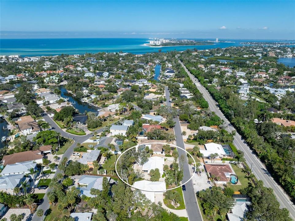 For Sale: $1,000,000 (4 beds, 2 baths, 1859 Square Feet)