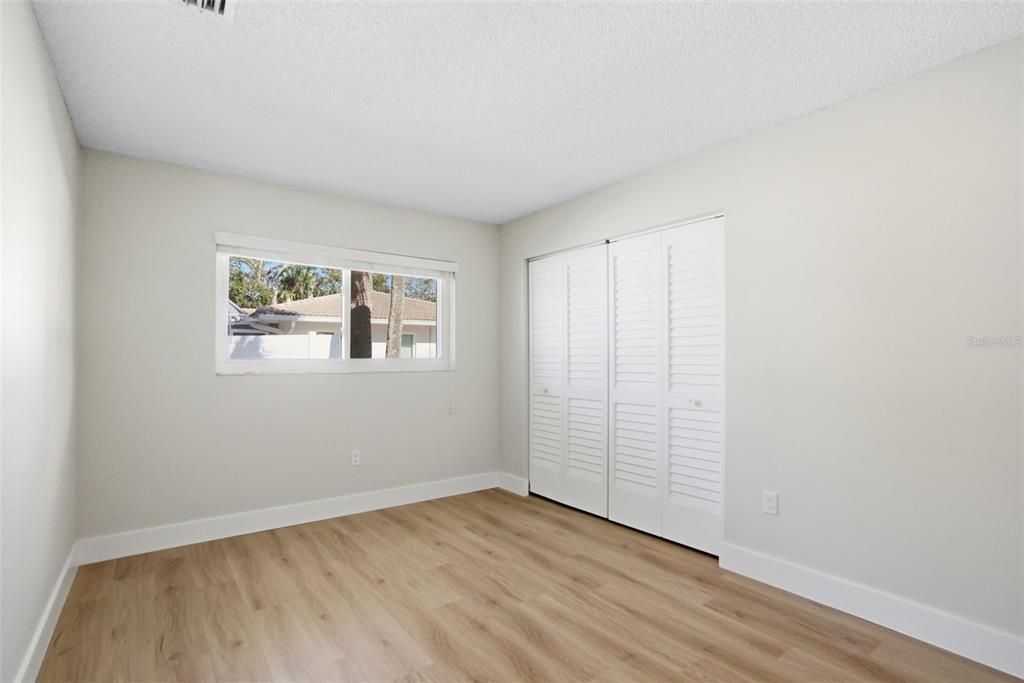 For Sale: $1,000,000 (4 beds, 2 baths, 1859 Square Feet)