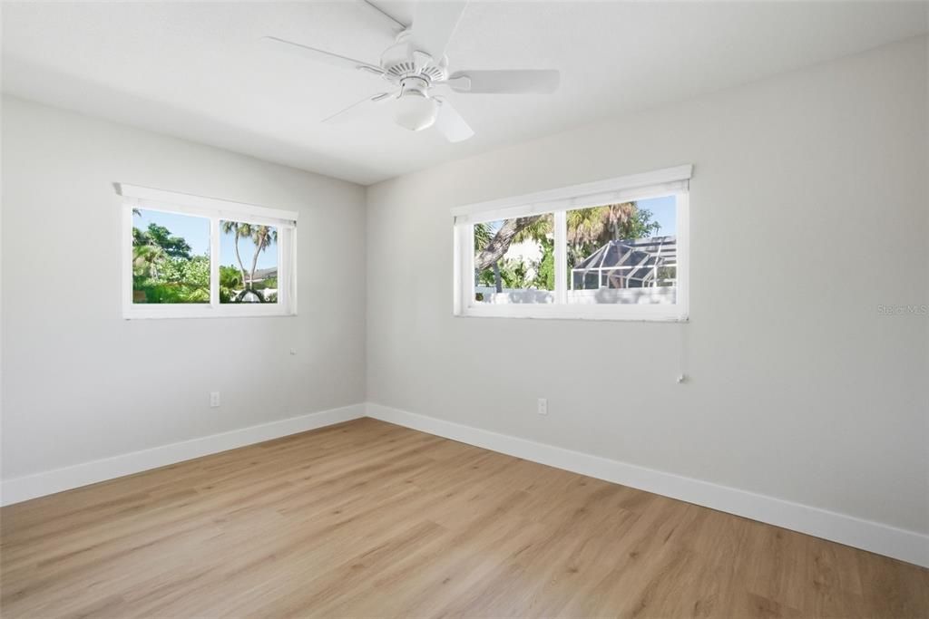 For Sale: $1,000,000 (4 beds, 2 baths, 1859 Square Feet)