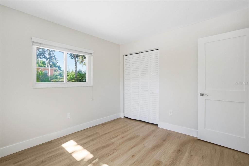 For Sale: $1,000,000 (4 beds, 2 baths, 1859 Square Feet)