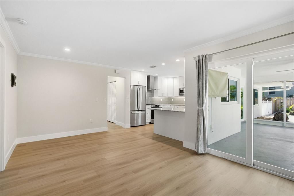 For Sale: $1,000,000 (4 beds, 2 baths, 1859 Square Feet)