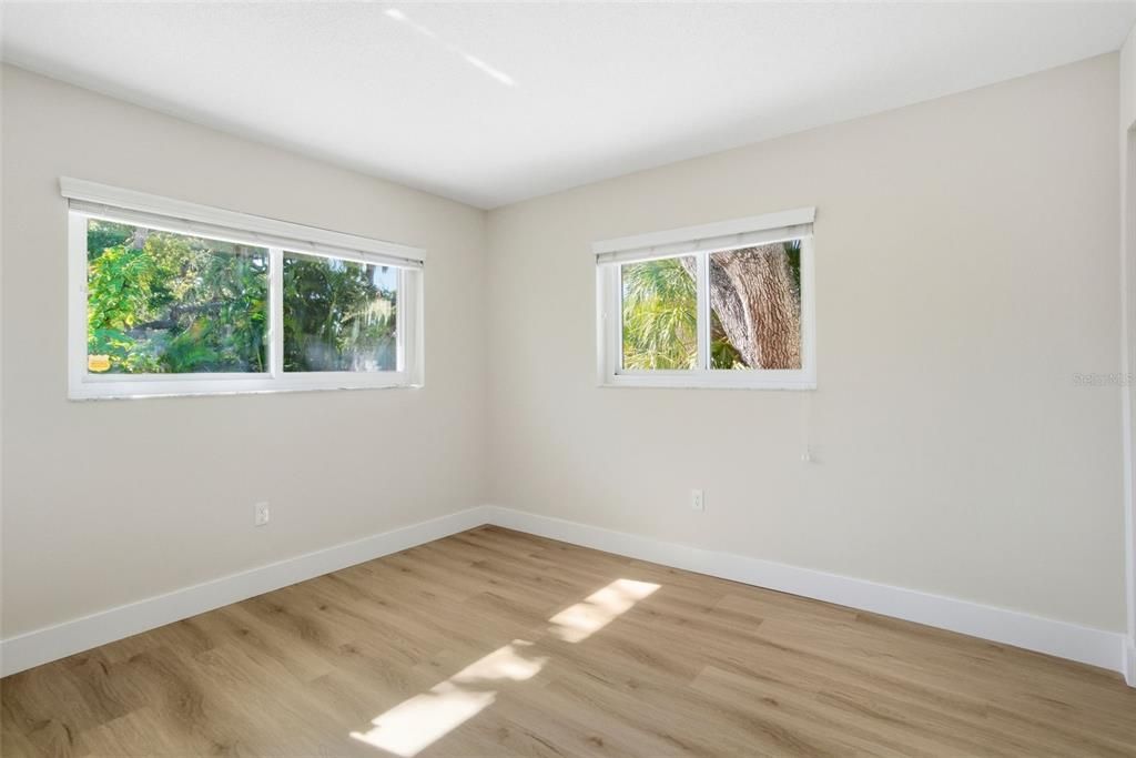 For Sale: $1,000,000 (4 beds, 2 baths, 1859 Square Feet)