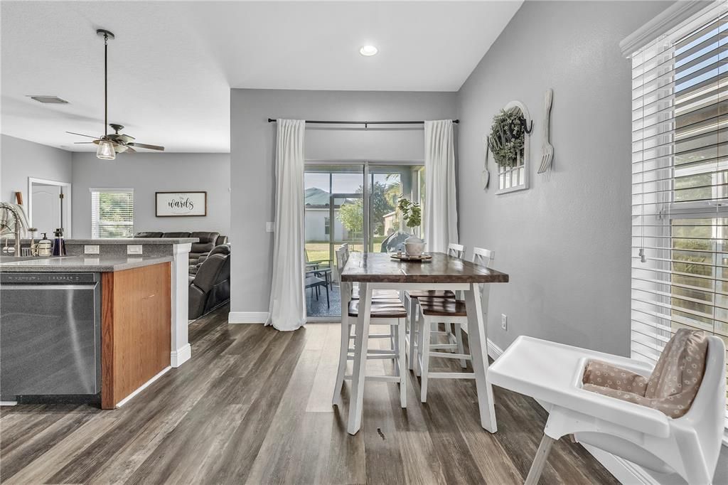 For Sale: $309,000 (4 beds, 2 baths, 1881 Square Feet)