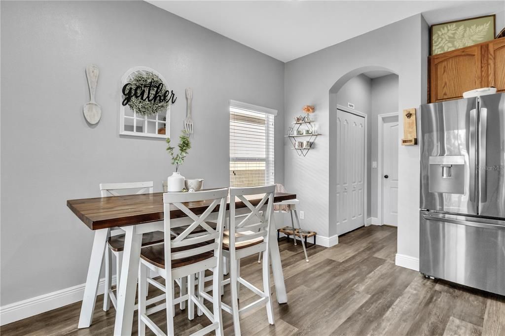 For Sale: $309,000 (4 beds, 2 baths, 1881 Square Feet)