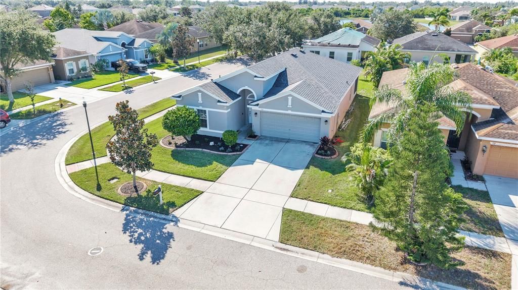 For Sale: $309,000 (4 beds, 2 baths, 1881 Square Feet)