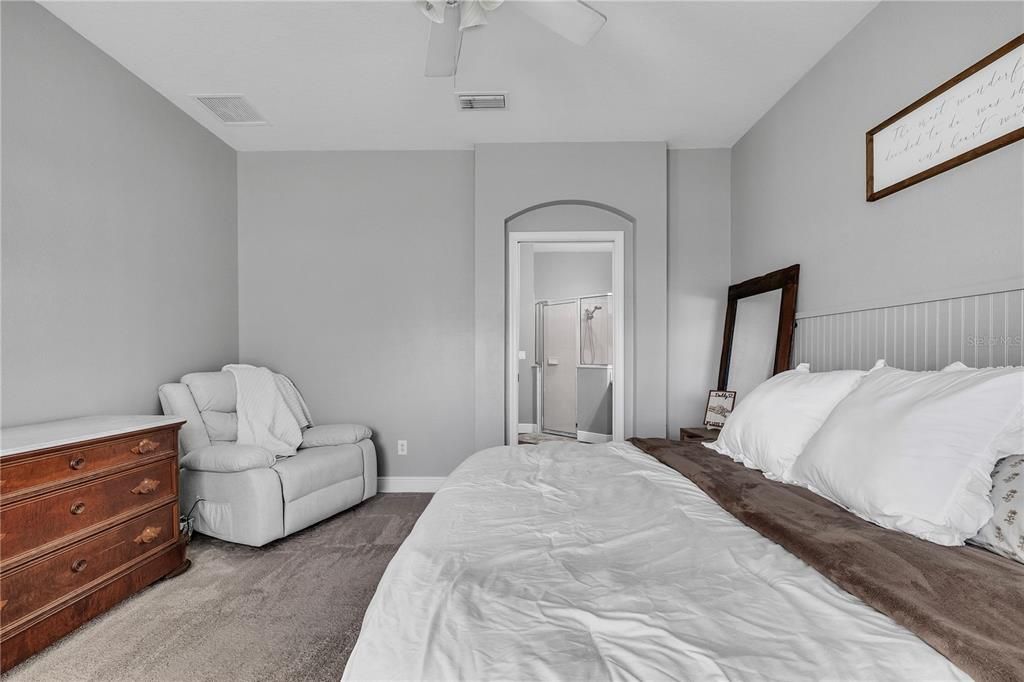 For Sale: $309,000 (4 beds, 2 baths, 1881 Square Feet)