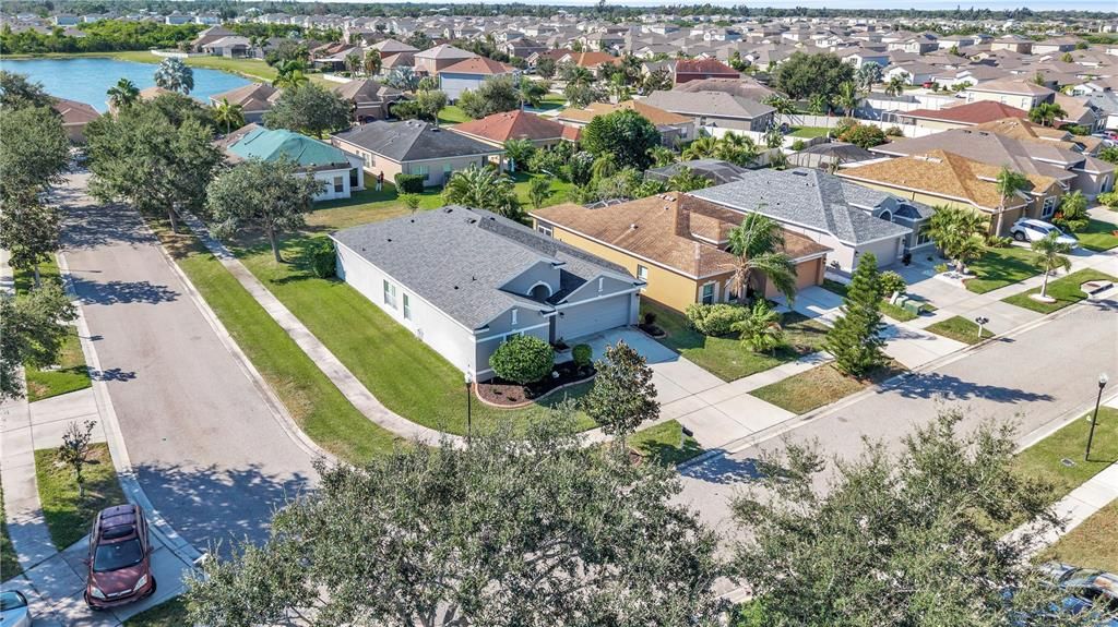 For Sale: $309,000 (4 beds, 2 baths, 1881 Square Feet)