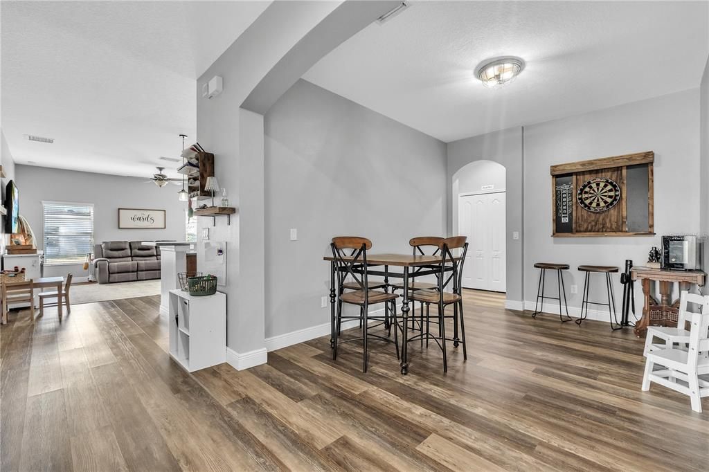 For Sale: $309,000 (4 beds, 2 baths, 1881 Square Feet)