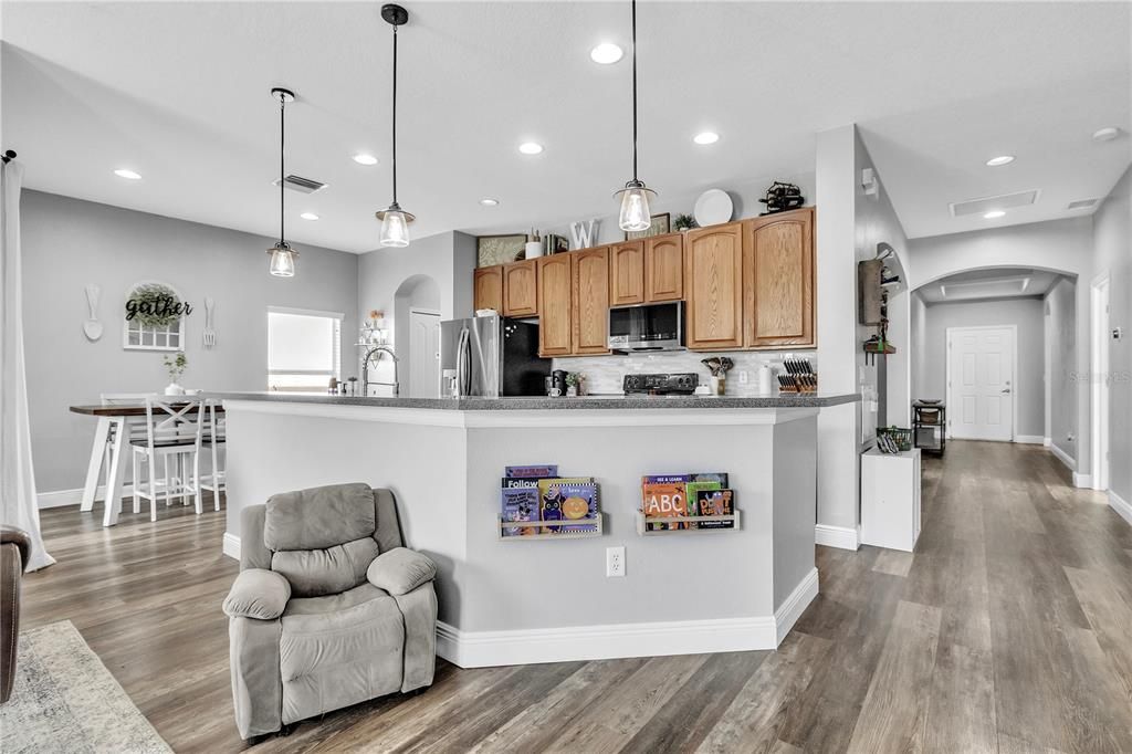 For Sale: $309,000 (4 beds, 2 baths, 1881 Square Feet)