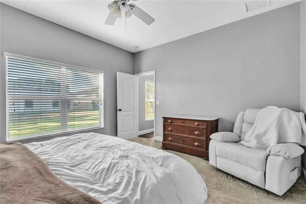 For Sale: $309,000 (4 beds, 2 baths, 1881 Square Feet)