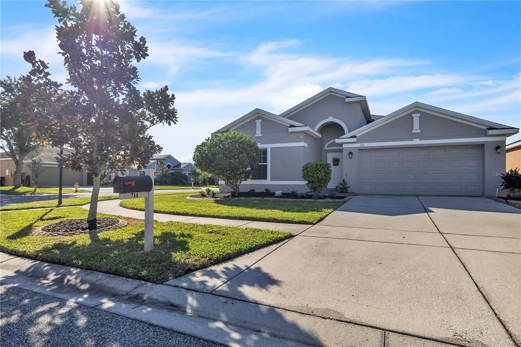 For Sale: $309,000 (4 beds, 2 baths, 1881 Square Feet)