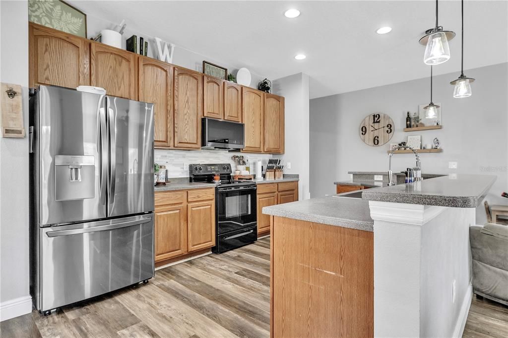 For Sale: $309,000 (4 beds, 2 baths, 1881 Square Feet)