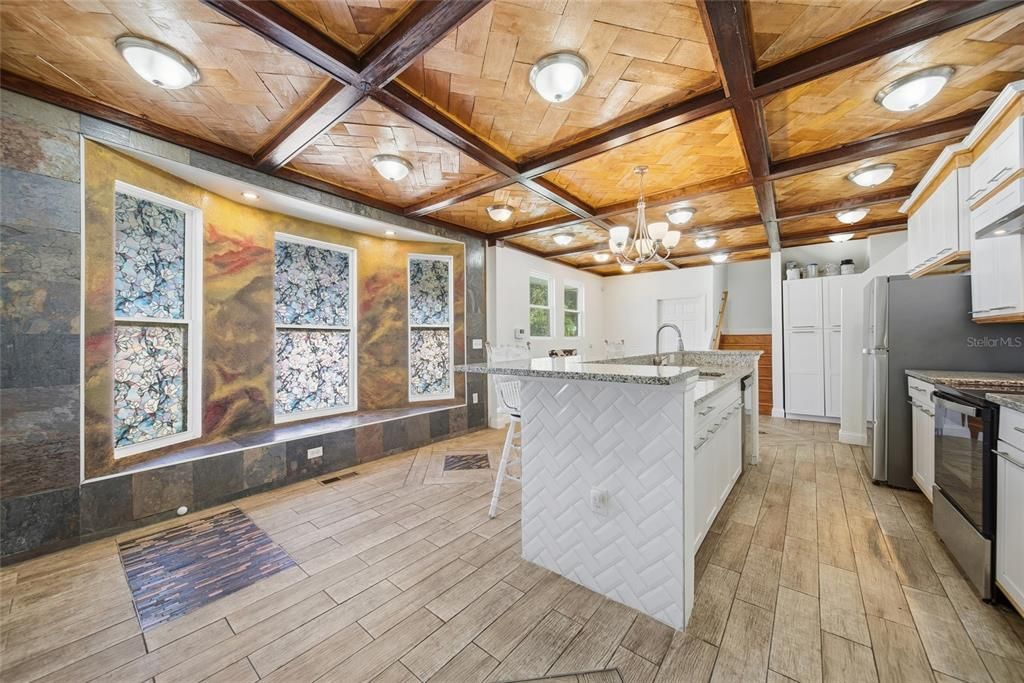 На продажу: $435,000 (5 спален, 3 ванн, 2454 Квадратных фут)