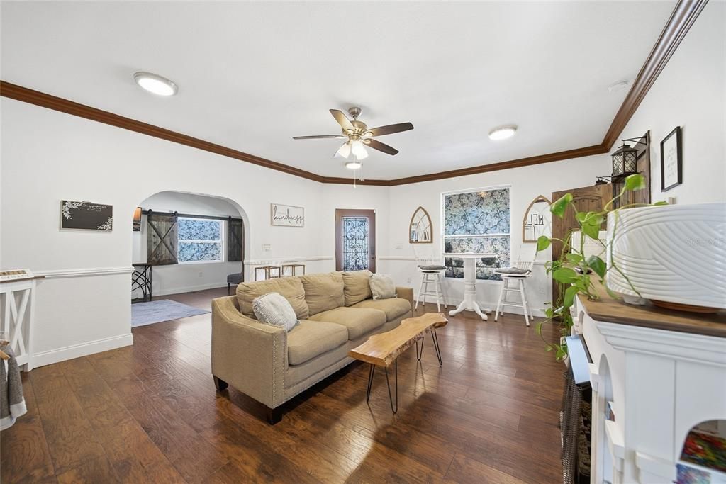 На продажу: $435,000 (5 спален, 3 ванн, 2454 Квадратных фут)