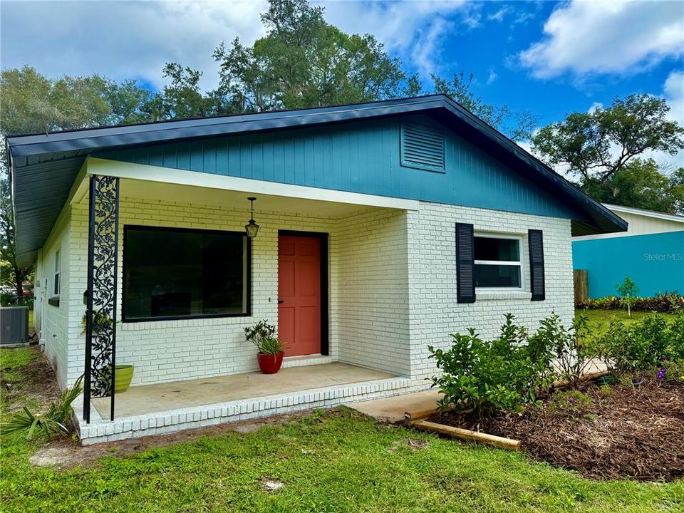 待售: $299,900 (4 贝兹, 2 浴室, 1614 平方英尺)