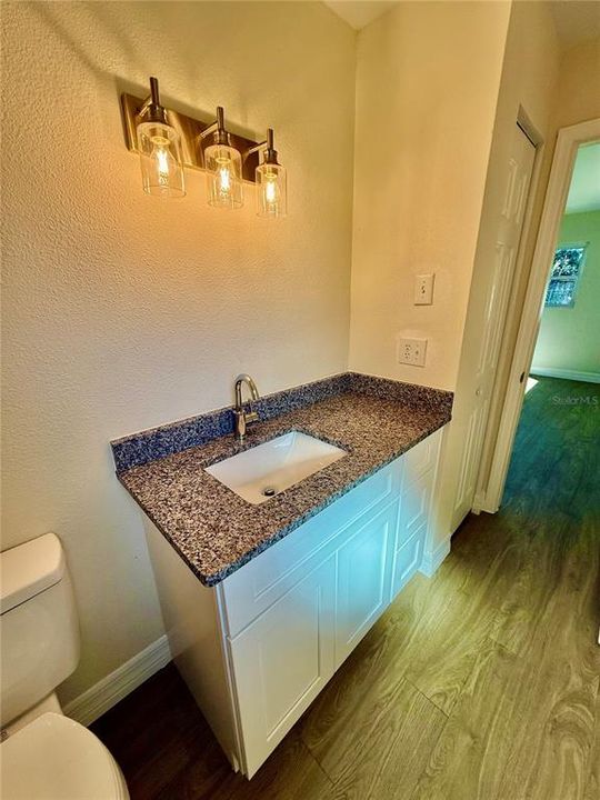 待售: $299,900 (4 贝兹, 2 浴室, 1614 平方英尺)