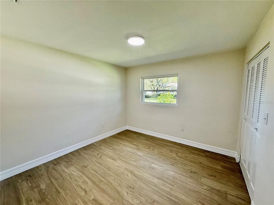 待售: $299,900 (4 贝兹, 2 浴室, 1614 平方英尺)