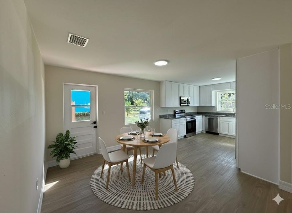 待售: $299,900 (4 贝兹, 2 浴室, 1614 平方英尺)