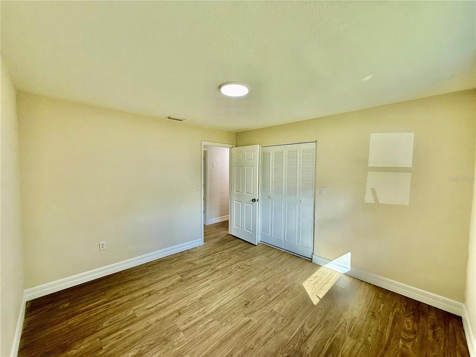 待售: $299,900 (4 贝兹, 2 浴室, 1614 平方英尺)